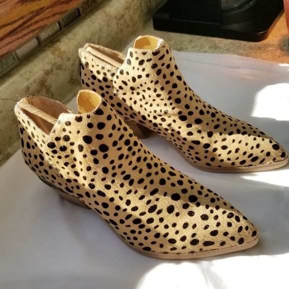 NWT Dolce Vita Bootie - Picture 5 of 5